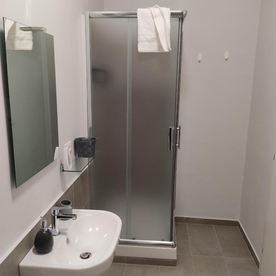 Donna Franca Rooms And Suite باليرمو المظهر الخارجي الصورة